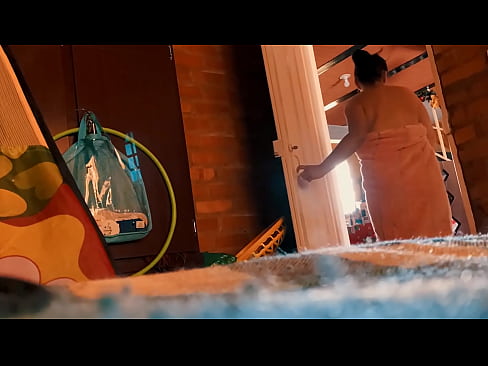 ❤️ Дзядзька ідзе за мной у душ, трахае мяне, пакуль я прымаю душ. Сэкс на be.hentai-ita.ru ️❤